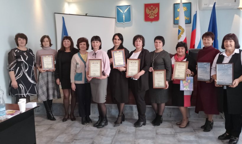 Внеочередные конференции состоялись в Петровском и Ершовском районах